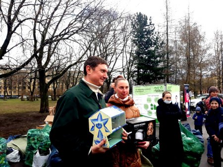 REDMOND поддержал экологическую акцию в Кировском районе