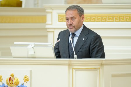 Петербург готовят к зиме: за месяц приведут в порядок 300 млн «квадратов Петербург готовят к зиме: за месяц приведут в порядок 300 млн «квадратов